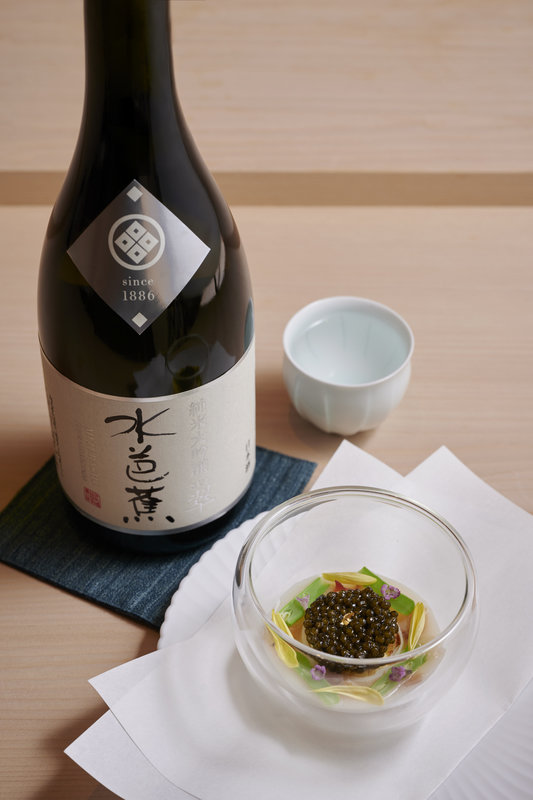 Mizubasho Junmai Daiginjo Sui x Dinner Starter | Quiche King Crab and Japanese Yam with Hokkigai Liver and Turnips in a Rice Sauce, together with Caviar, Sweet Pea, Chrysanthemum Flower and Shiso Flower.